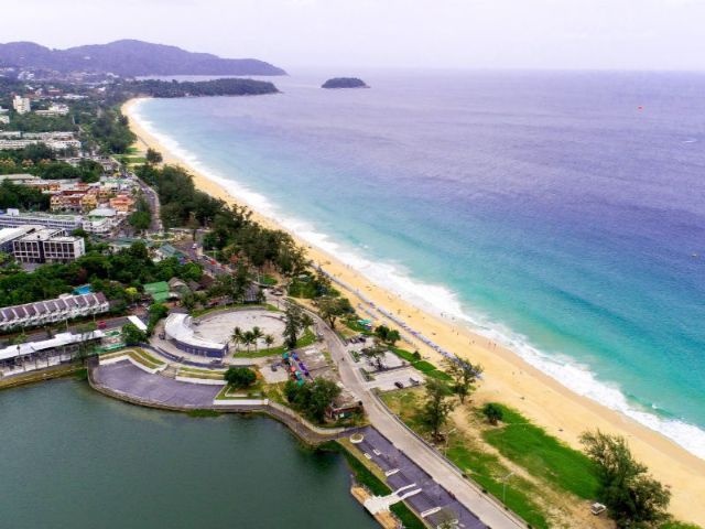 Novotel Phuket Karon Beach Resort & Spa ****
