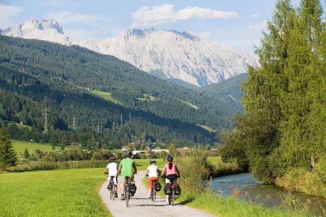 Kerékpárút Szlovéniából Olaszországba - a Millenniumi vasút nyomvonalán