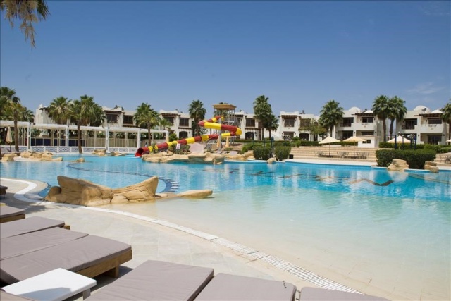 1 éj Kairó 4 éj + 6 éj Hotel Amphoras Aqua (ex.Shores Golden) 4* Sharm El Sheikh
