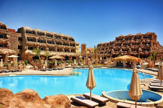 Caves Beach Resort Hotel ***** Hurghada