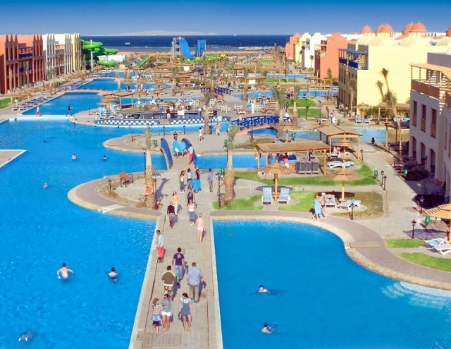 Titanic Beach Spa & Aquapark Hotel ****+ Hurghada