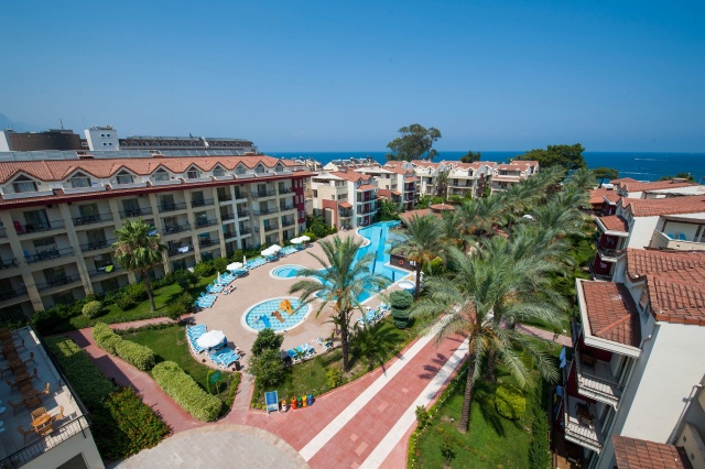 Crystal Aura Beach Resort and Spa Hotel ***** Kemer