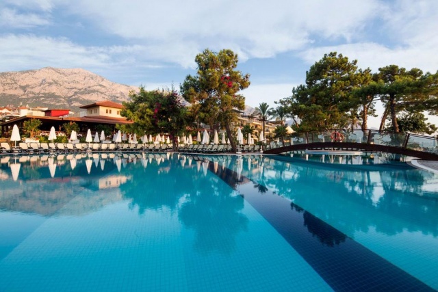 Crystal Aura Beach Resort & Spa Hotel ***** Kemer