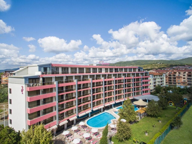 Hotel Flamingo **** Napospart