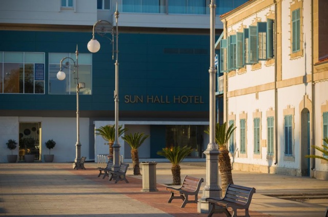 Sun Hall Hotel **** Dél-Ciprus, Larnaca